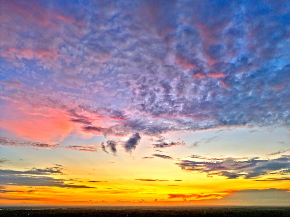 Vibrant sunset over horizon