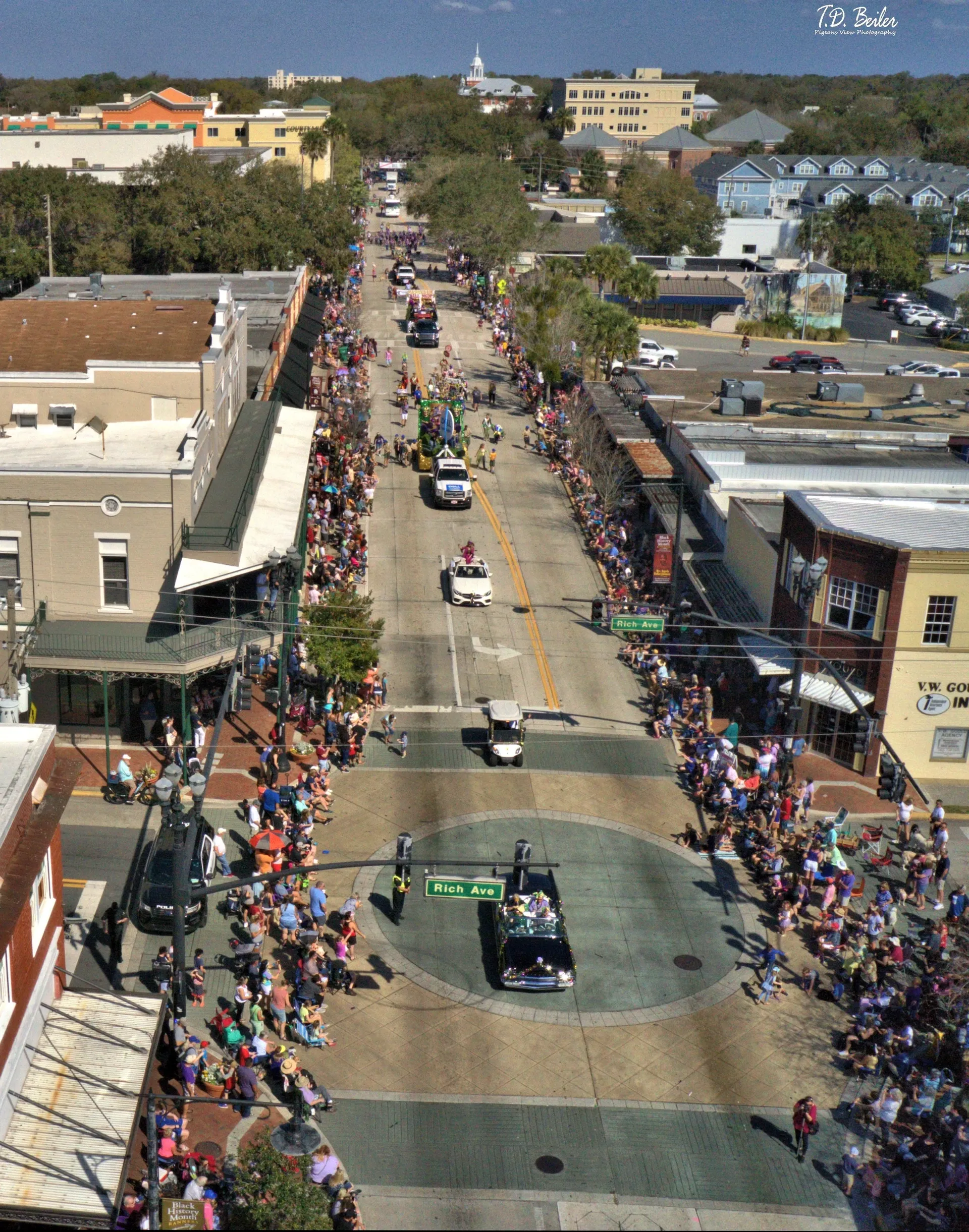 Crowds line street for parade