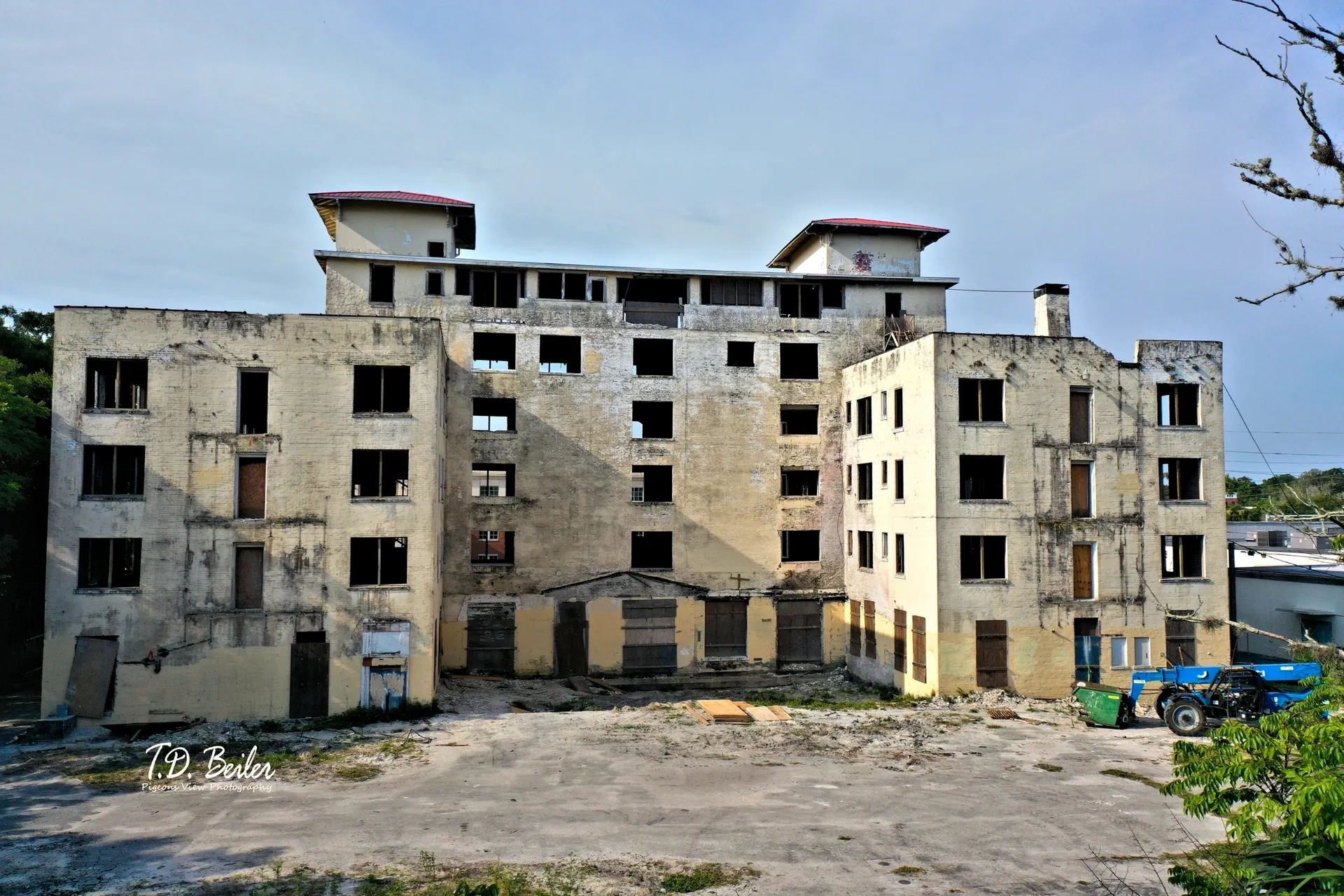 Empty, rundown hotel exterior view